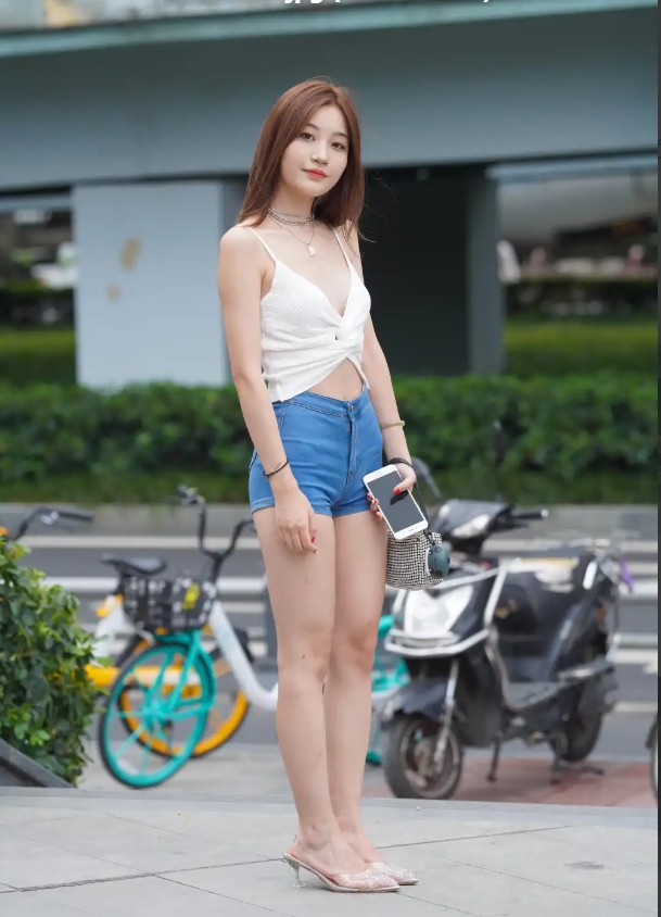 某宝花费168元买的共840G高清壁纸套图